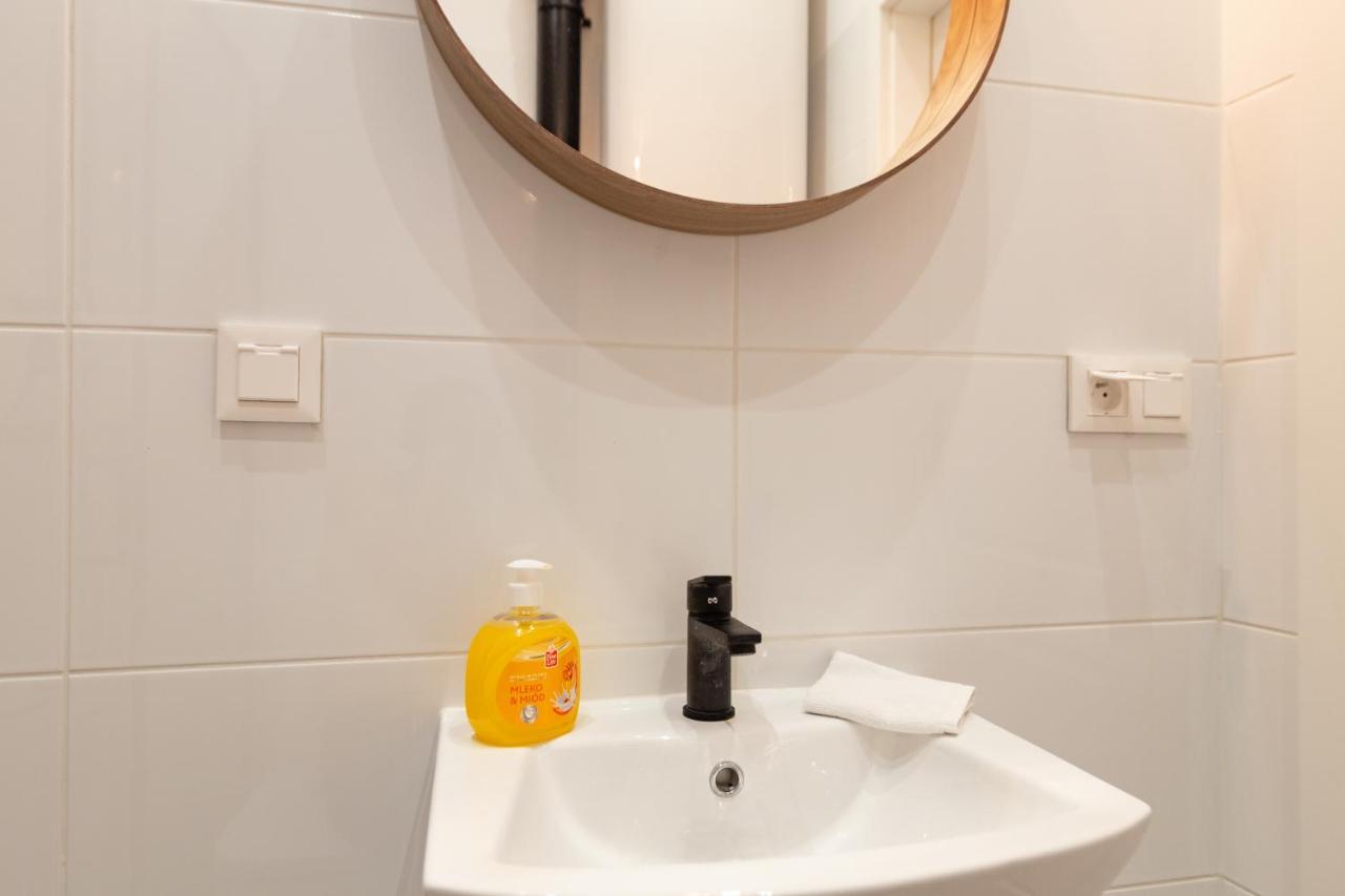 Old Town Charming Cozy Fully Equipped Apartment คราคูฟ ภายนอก รูปภาพ