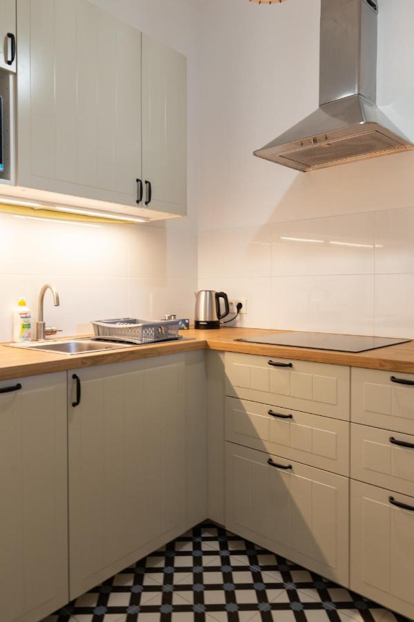 Old Town Charming Cozy Fully Equipped Apartment คราคูฟ ภายนอก รูปภาพ